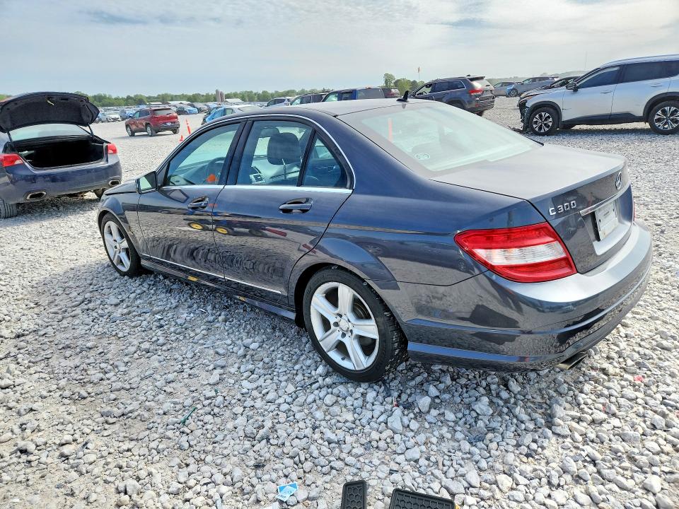 2011 Mercedes-benz C მანქანა იყიდება აუქციონზე, vin: WDDGF8BB0BR137809, აუქციონის ნომერი: 53963726