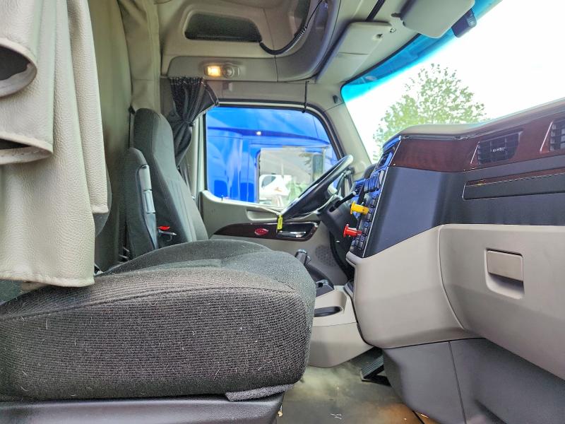 50165376 :رقم المزاد ، 1XPBDP9XXJD472043 vin ، 2018 Peterbilt 579 مزاد بيع