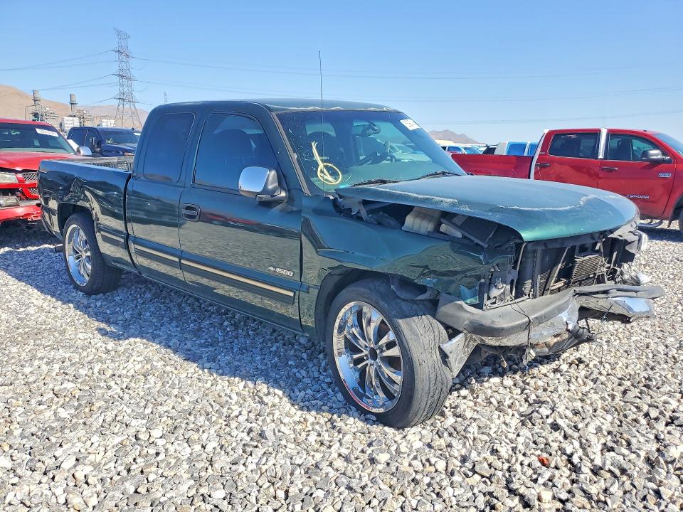 Продажа на аукционе авто 2002 Chevrolet Silverado, vin: 2GCEC19T921402512, номер лота: 53994146