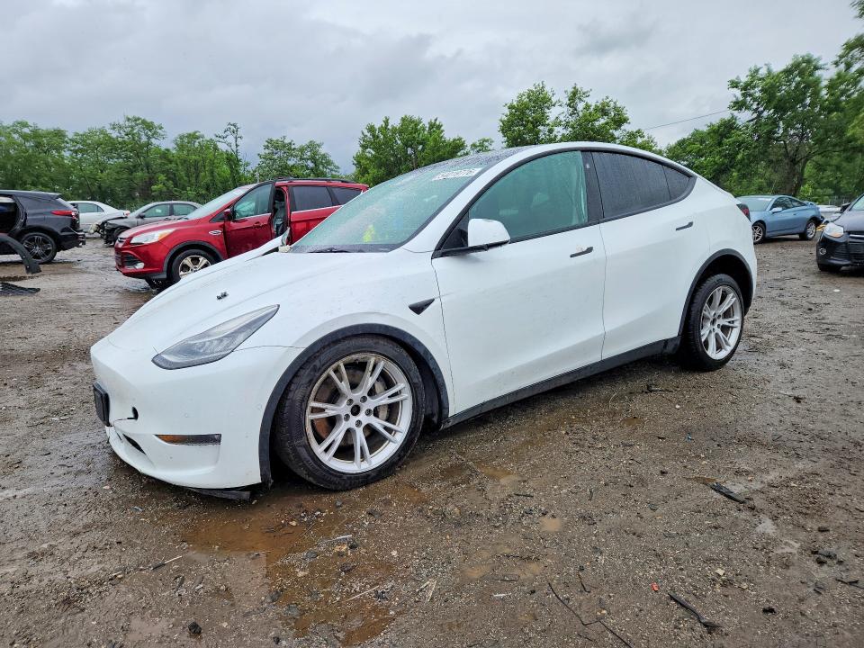 Auction sale of the 2022 Tesla Model Y, vin: 7SAYGDEE0NF384805, lot number: 54019776