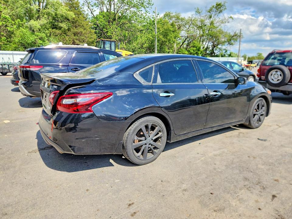 2018 Nissan Altima მანქანა იყიდება აუქციონზე, vin: 1N4AL3AP7JC254061, აუქციონის ნომერი: 52879566