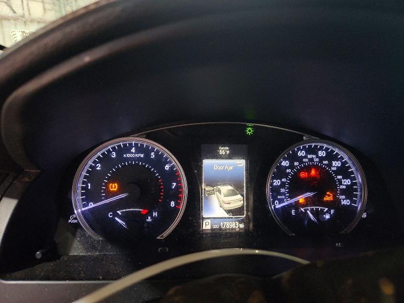 52596366 :رقم المزاد ، 4T1BF1FK3HU269728 vin ، 2017 Toyota Camry مزاد بيع