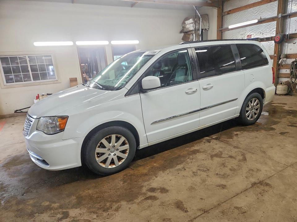 2015 Chrysler Town & Country მანქანა იყიდება აუქციონზე, vin: 2C4RC1BG0FR588558, აუქციონის ნომერი: 51979386