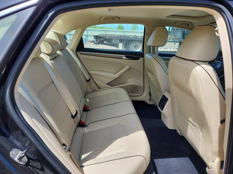 54151146 :رقم المزاد ، 1VWBA7A34JC002662 vin ، 2018 Volkswagen Passat مزاد بيع