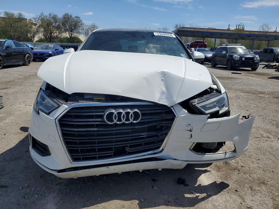 Продажа на аукционе авто 2017 Audi A3, vin: WAUAUGFFXH1035645, номер лота: 53690956