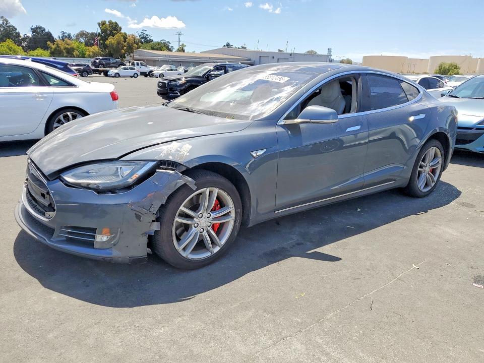 Продажа на аукционе авто 2013 Tesla Model S, vin: 5YJSA1CN5DFP17892, номер лота: 55012456