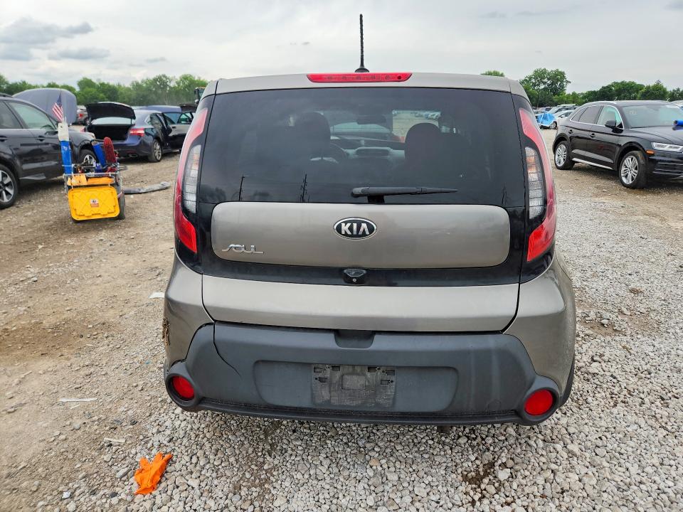 55092556 :رقم المزاد ، KNDJN2A26F7128650 vin ، 2015 Kia Soul مزاد بيع