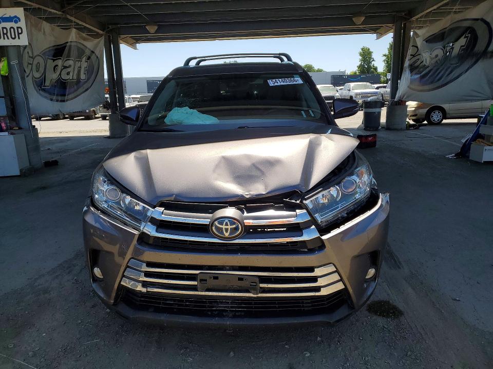 Продажа на аукционе авто 2017 Toyota Highlander Hybrid, vin: 5TDDGRFH3HS036532, номер лота: 54140366