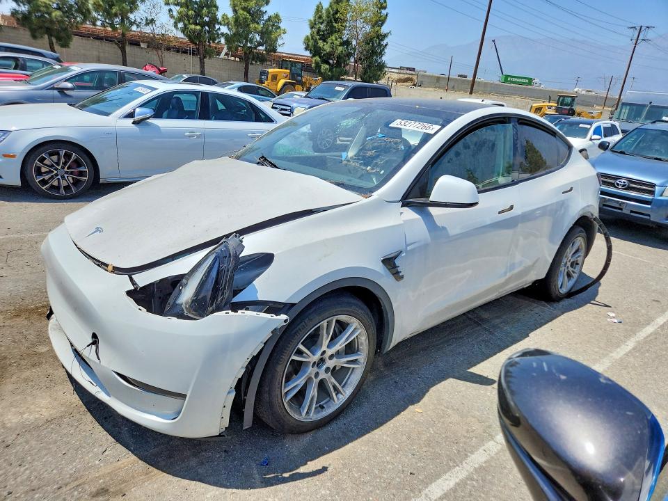 Продажа на аукционе авто 2023 Tesla Model Y, vin: 7SAYGAEEXPF759990, номер лота: 53277266