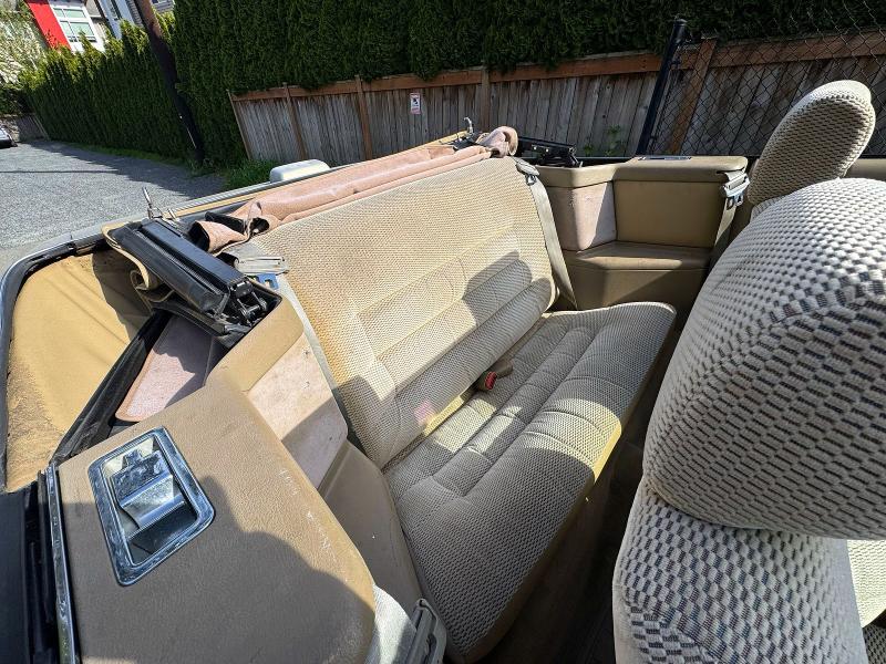 1994 Chrysler Lebaron მანქანა იყიდება აუქციონზე, vin: 1C3EU4534RF282520, აუქციონის ნომერი: 52462606