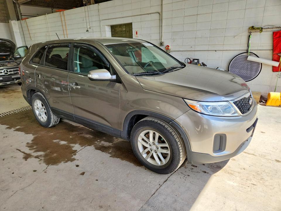 2014 Kia Sorento მანქანა იყიდება აუქციონზე, vin: 5XYKT3A6XEG477377, აუქციონის ნომერი: 51665156