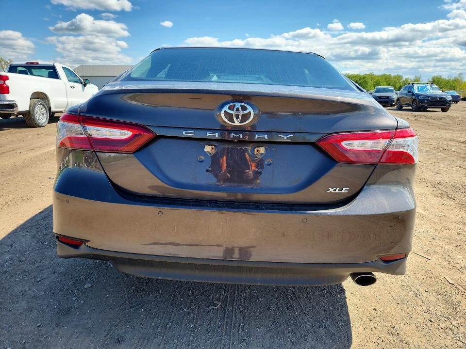 Auction sale of the 2018 Toyota Camry, vin: 4T1B11HK6JU018395, lot number: 53435926