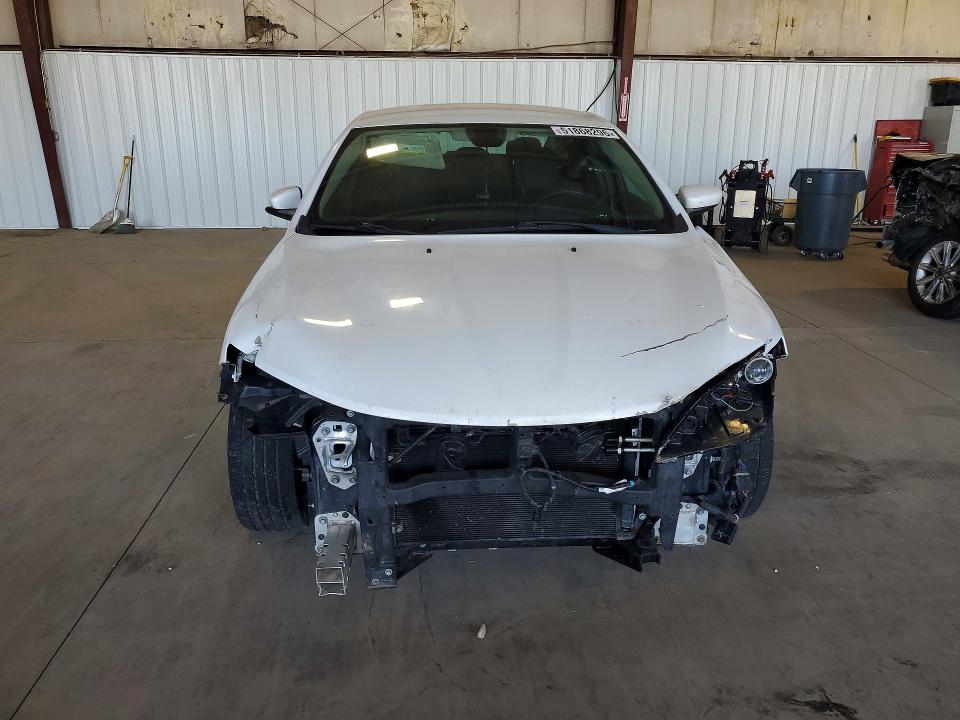 51868296 :رقم المزاد ، 1C3CCCAB9FN580175 vin ، 2015 Chrysler 200 مزاد بيع