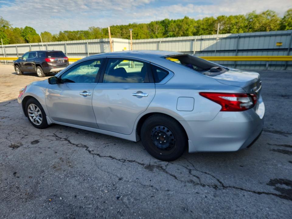 2017 Nissan Altima მანქანა იყიდება აუქციონზე, vin: 1N4AL3AP2HC282487, აუქციონის ნომერი: 52334616