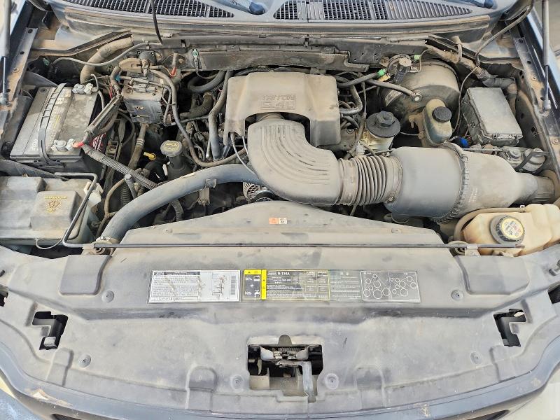 53641136 :رقم المزاد ، 1FTRX17L92NB42040 vin ، 2002 Ford F150 مزاد بيع