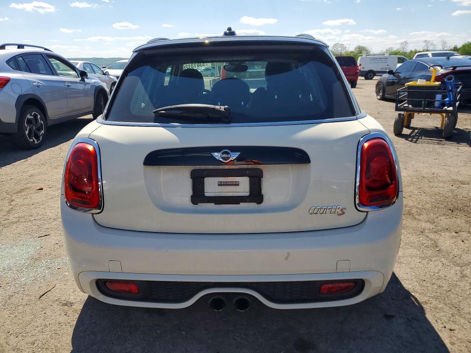 Продажа на аукционе авто 2016 Mini Cooper, vin: WMWXU3C53G2B63123, номер лота: 53013126