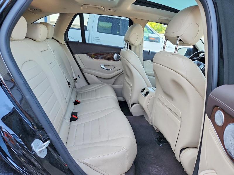 54623276 :رقم المزاد ، WDC0G4KB8GF015641 vin ، 2016 Mercedes-benz Glc مزاد بيع