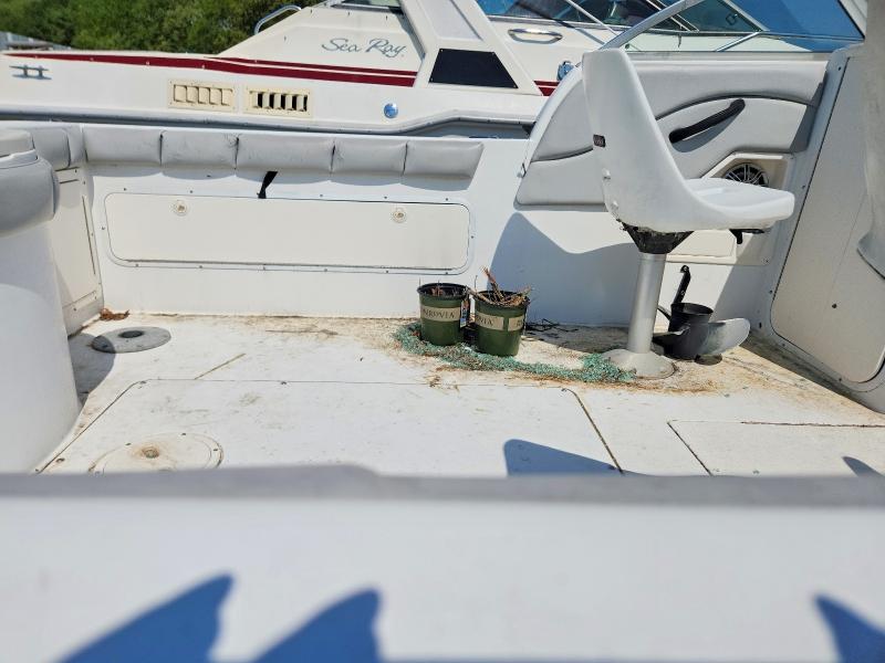 2004 Seaswirl Boat მანქანა იყიდება აუქციონზე, vin: GSSPD074K304, აუქციონის ნომერი: 52851766