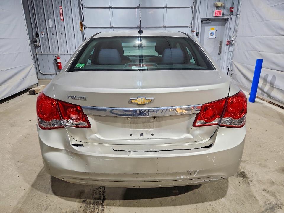 52247136 :رقم المزاد ، 1G1PA5SH5E7227185 vin ، 2014 Chevrolet Cruze مزاد بيع