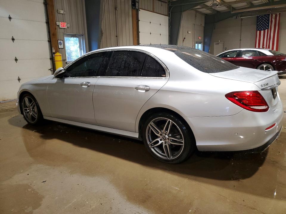 52352046 :رقم المزاد ، WDDZF8EB5LA703063 vin ، 2020 Mercedes-benz E مزاد بيع