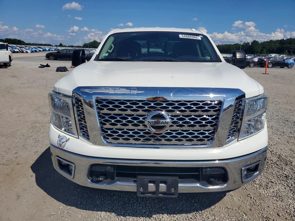 54688966 :رقم المزاد ، 1N6AA1E66HN531347 vin ، 2017 Nissan Titan مزاد بيع