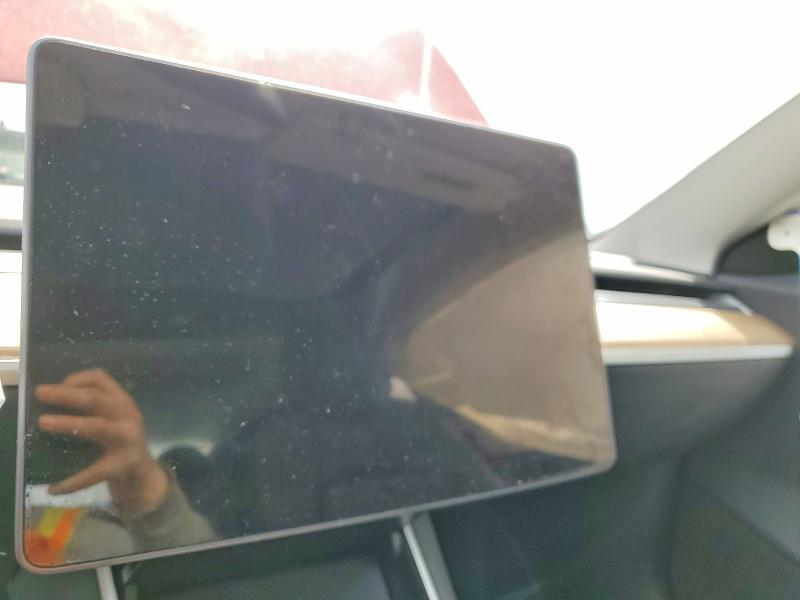 52360746 :رقم المزاد ، 5YJ3E1EAXJF042930 vin ، 2018 Tesla Model 3 مزاد بيع