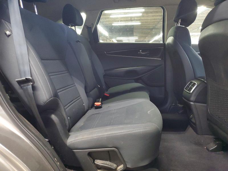 2017 Kia Sorento მანქანა იყიდება აუქციონზე, vin: 5XYPG4A31HG196255, აუქციონის ნომერი: 54102426