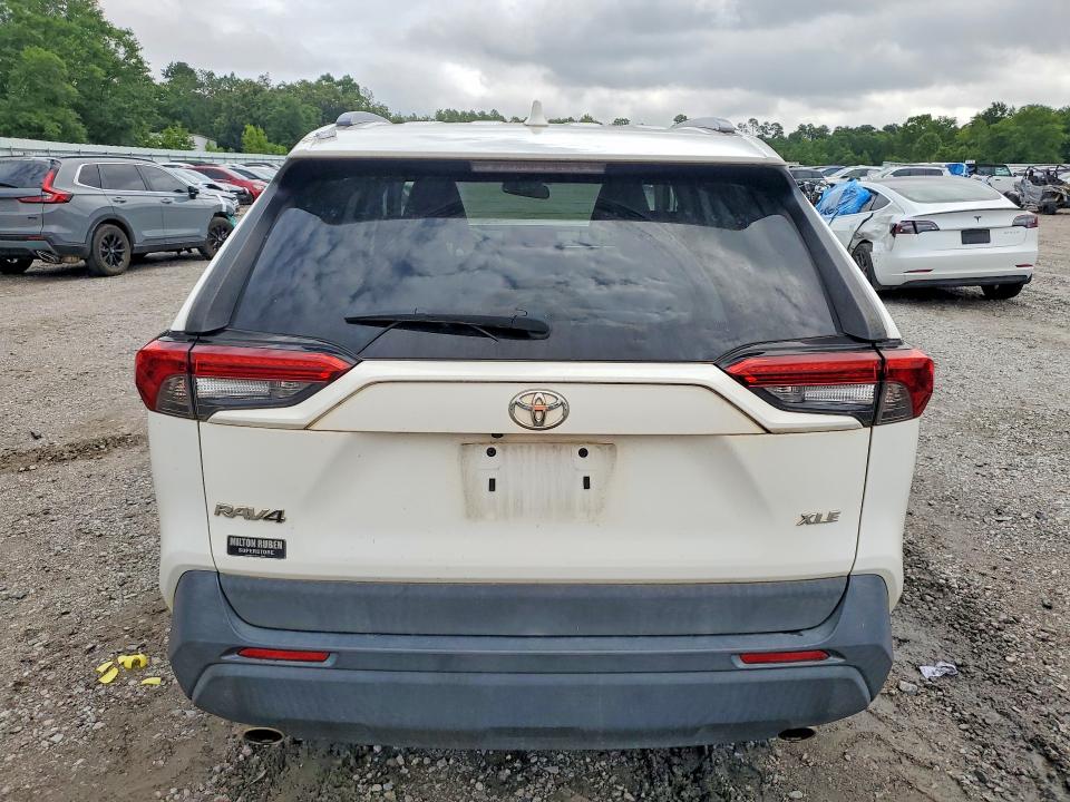 Auction sale of the 2019 Toyota Rav4, vin: 2T3C1RFV9KC031765, lot number: 54841586