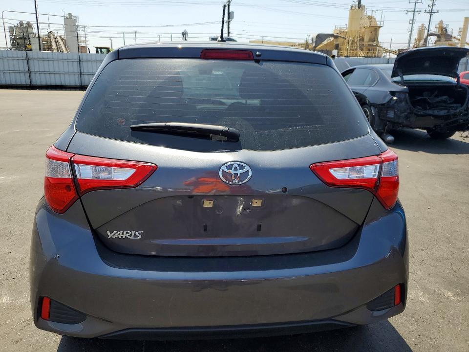 54720236 :رقم المزاد ، VNKJTUD33JA098533 vin ، 2018 Toyota Yaris مزاد بيع