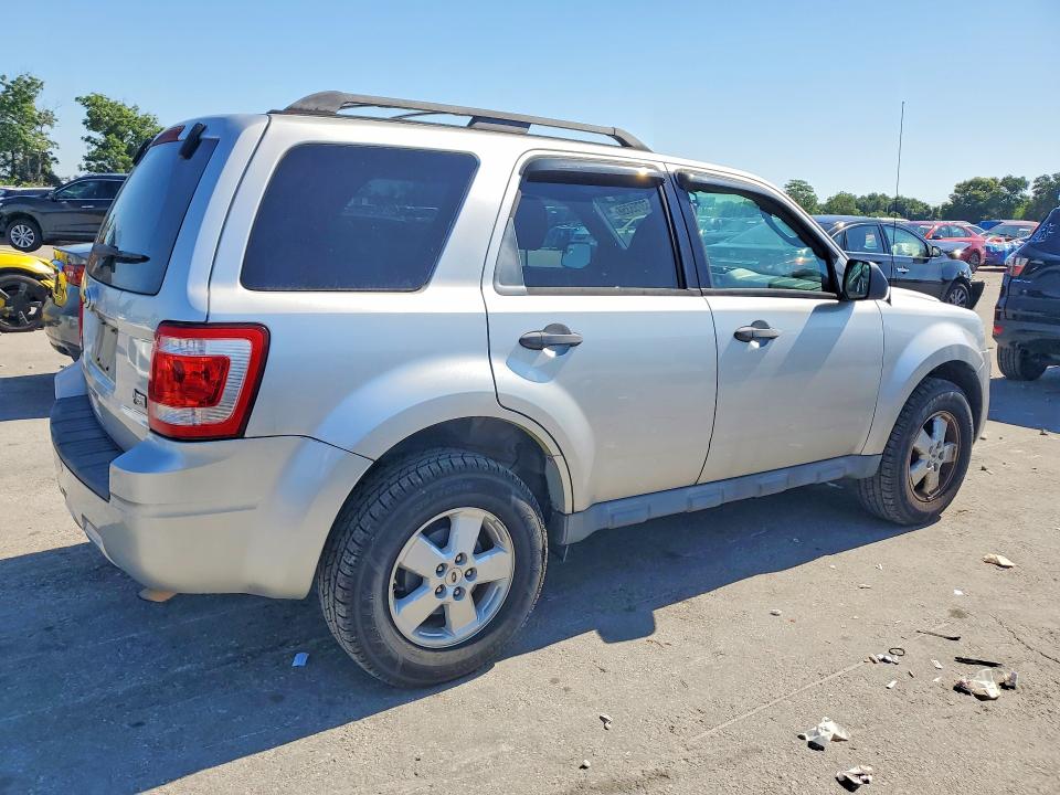 2010 Ford Escape მანქანა იყიდება აუქციონზე, vin: 1FMCU0DGXAKD16676, აუქციონის ნომერი: 53755356