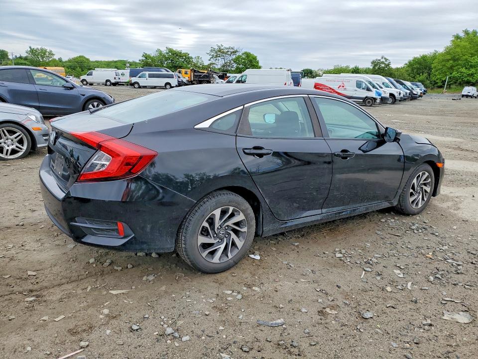 52438376 :رقم المزاد ، 19XFC2F88GE226329 vin ، 2016 Honda Civic مزاد بيع
