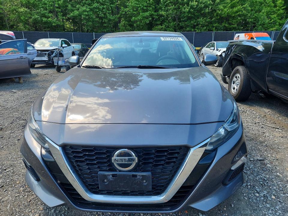 52739556 :رقم المزاد ، 1N4BL4BV5KC180146 vin ، 2019 Nissan Altima مزاد بيع
