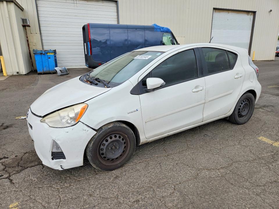 Auction sale of the 2013 Toyota Prius C, vin: JTDKDTB32D1050727, lot number: 53782046