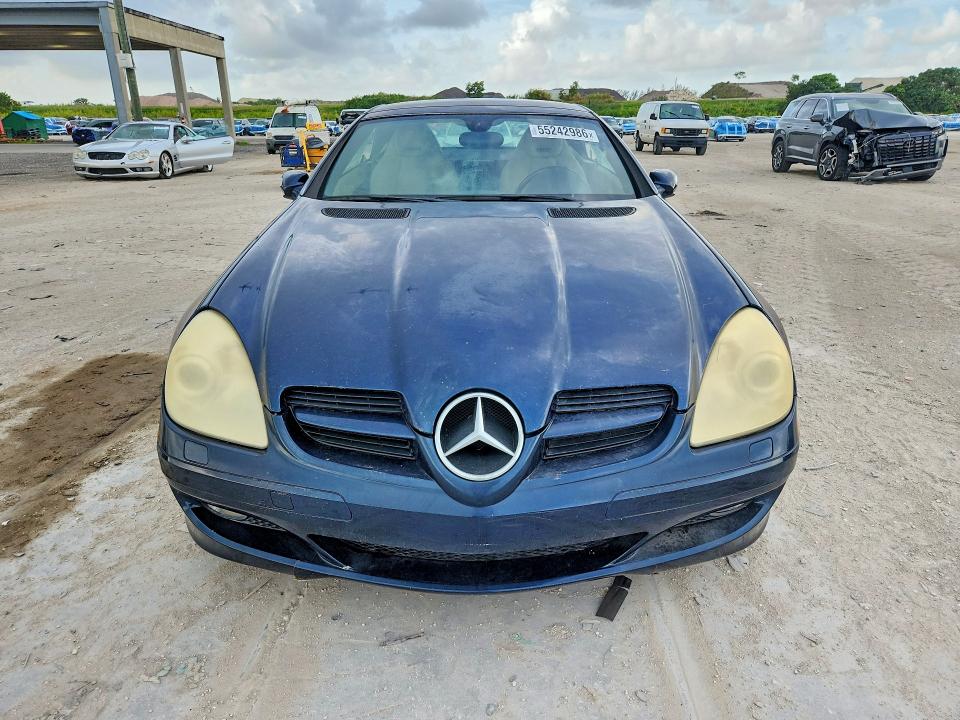 55242986 :رقم المزاد ، WDBWK56F95F052078 vin ، 2005 Mercedes-benz Slk مزاد بيع