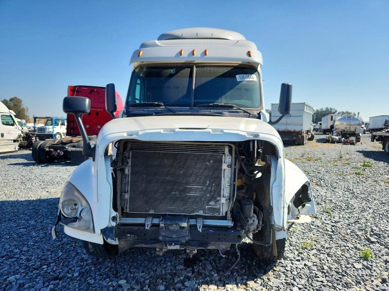 2016 Freightliner Cascadia 125 მანქანა იყიდება აუქციონზე, vin: 1FUBGLD54GLHN3580, აუქციონის ნომერი: 63613643