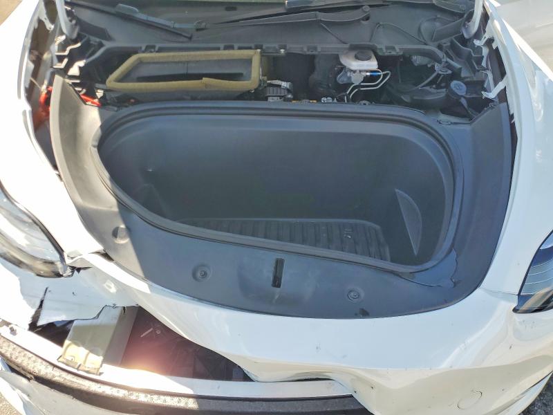 53135966 :رقم المزاد ، 5YJYGAEE5MF138021 vin ، 2021 Tesla Model Y مزاد بيع