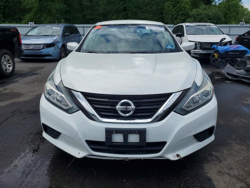 2018 Nissan Altima მანქანა იყიდება აუქციონზე, vin: 1N4AL3AP3JC118820, აუქციონის ნომერი: 53776526