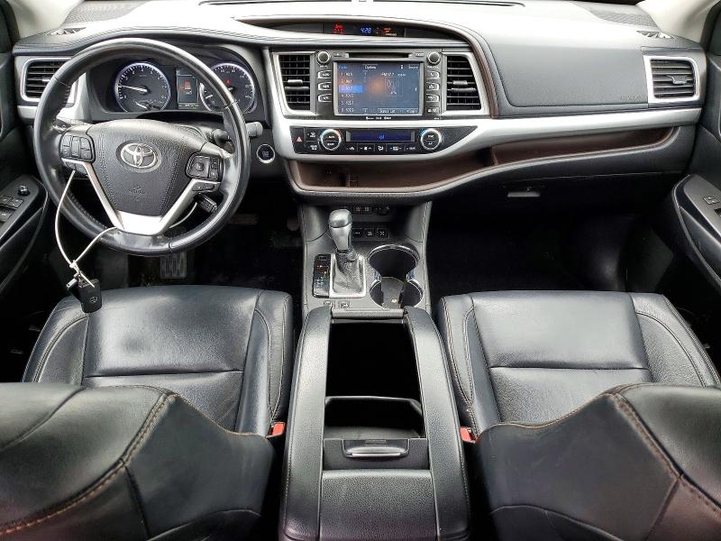 Продаж на аукціоні авто 2018 Toyota Highlander, vin: 5TDJZRFH2JS523403, номер лоту: 53100446