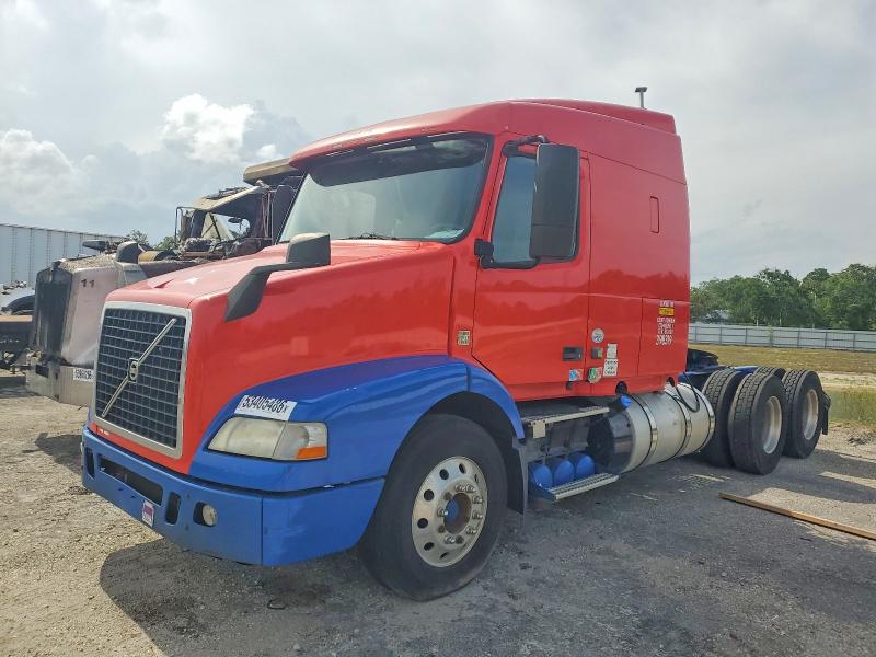 2015 Volvo Vn მანქანა იყიდება აუქციონზე, vin: 4V4MC9EH0FN927723, აუქციონის ნომერი: 53405486