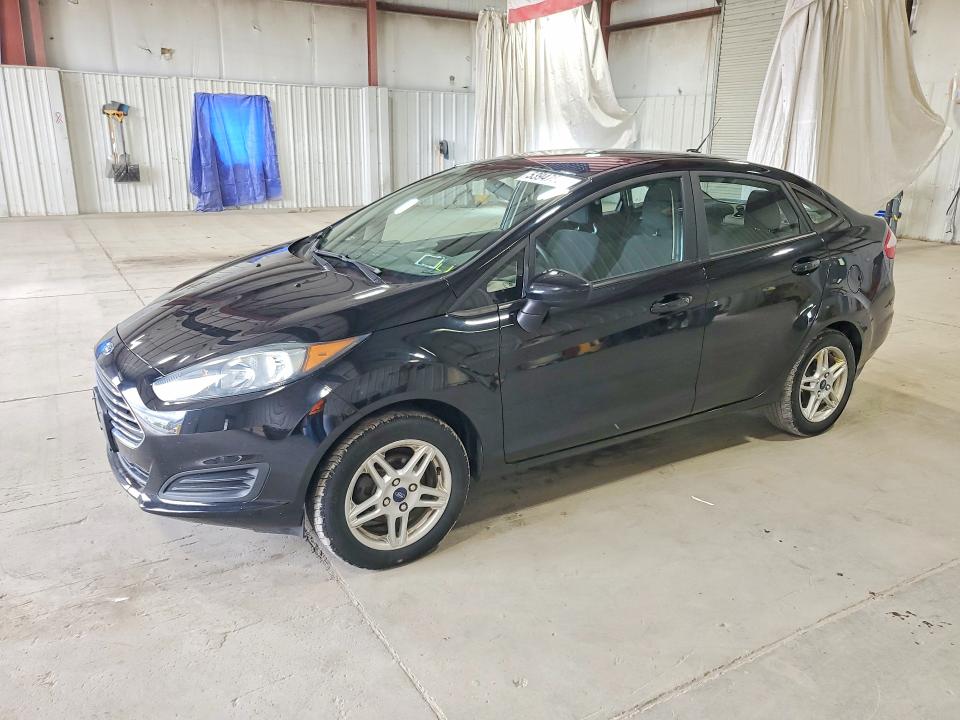 53947526 :رقم المزاد ، 3FADP4BJ3JM131499 vin ، 2018 Ford Fiesta مزاد بيع