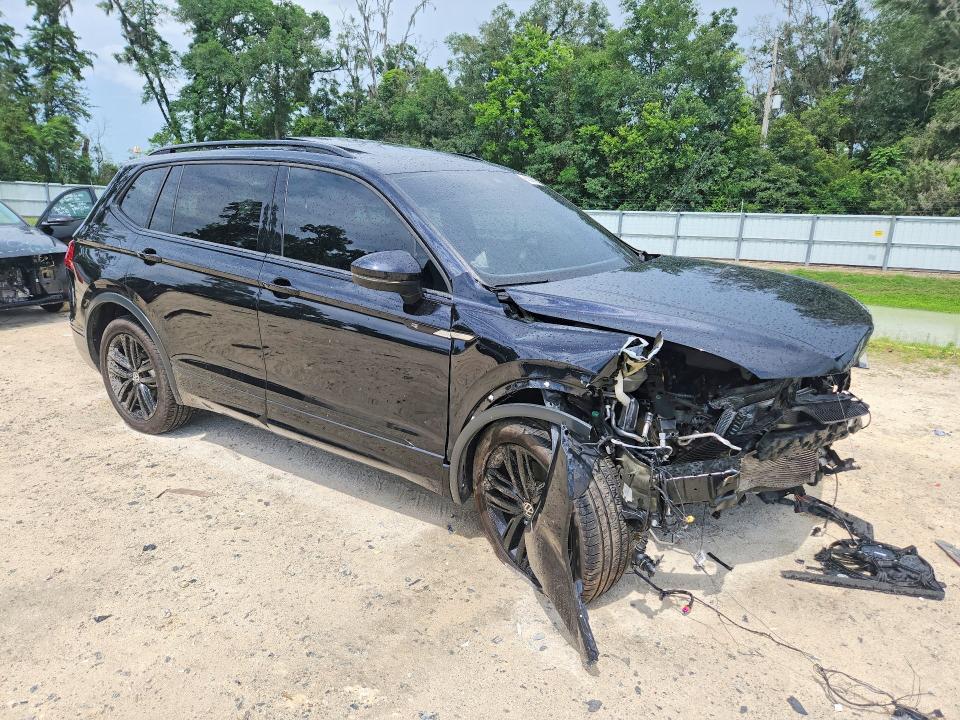 55366576 :رقم المزاد ، 3VVCB7AX2NM118486 vin ، 2022 Volkswagen Tiguan مزاد بيع