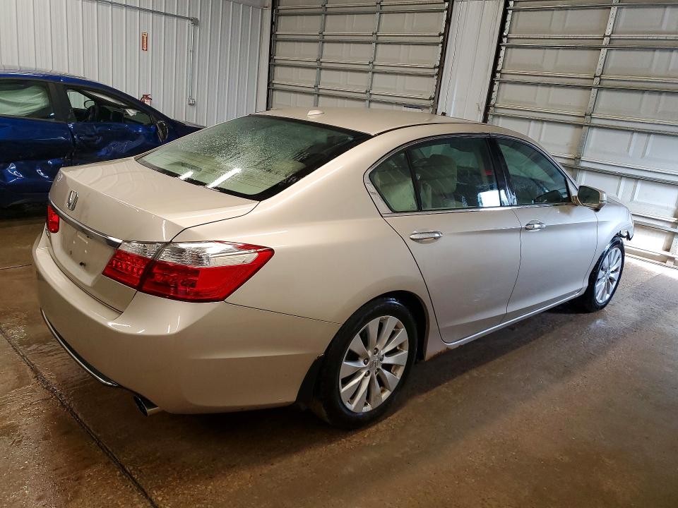 54340646 :رقم المزاد ، 1HGCR2F84FA025886 vin ، 2015 Honda Accord مزاد بيع