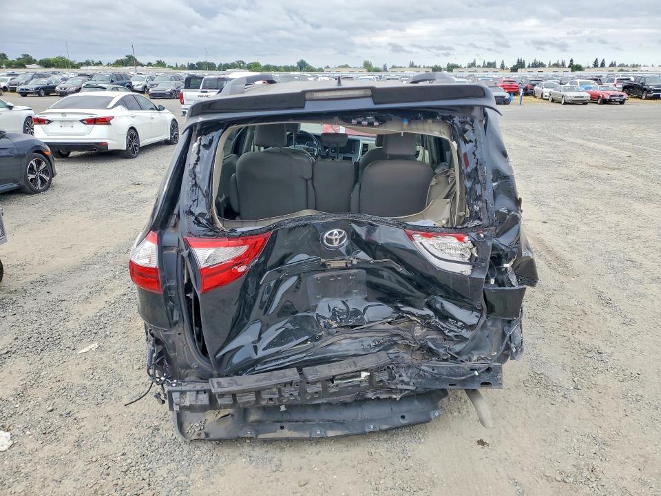 52378956 :رقم المزاد ، 5TDYZ3DC9KS999670 vin ، 2019 Toyota Sienna مزاد بيع