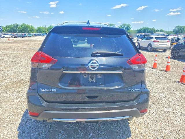 2017 Nissan Rogue მანქანა იყიდება აუქციონზე, vin: JN8AT2MV4HW001579, აუქციონის ნომერი: 55124406