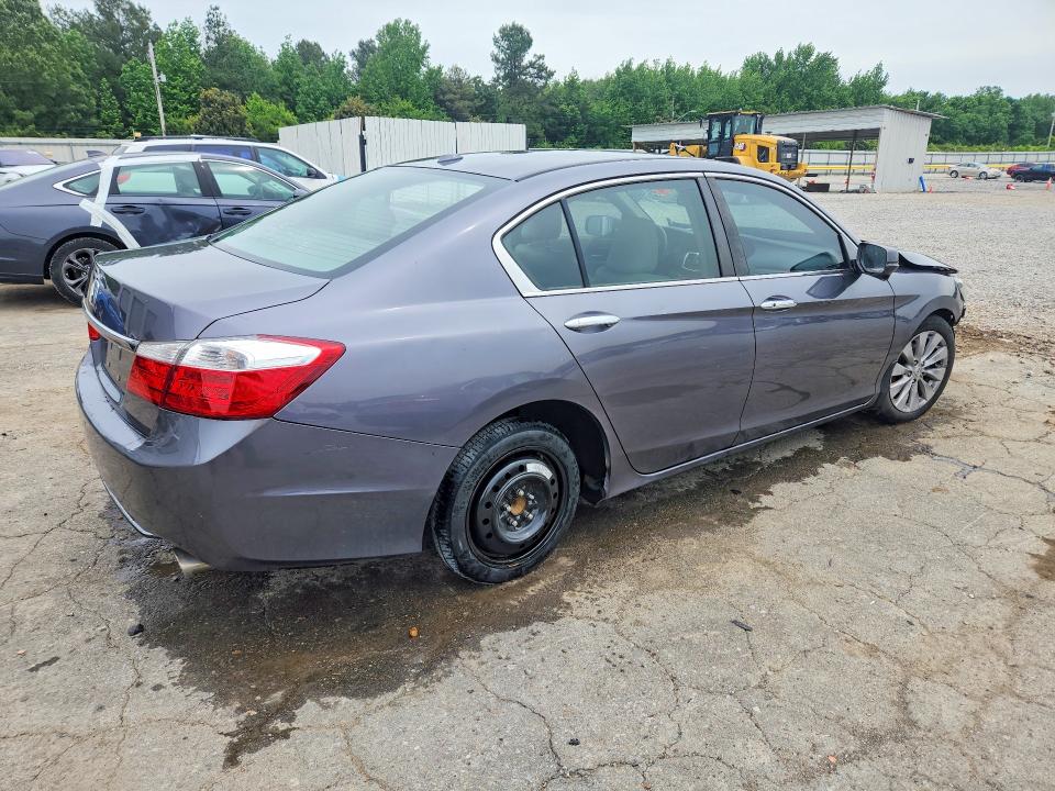 52301506 :رقم المزاد ، 1HGCR2F82FA191968 vin ، 2015 Honda Accord مزاد بيع