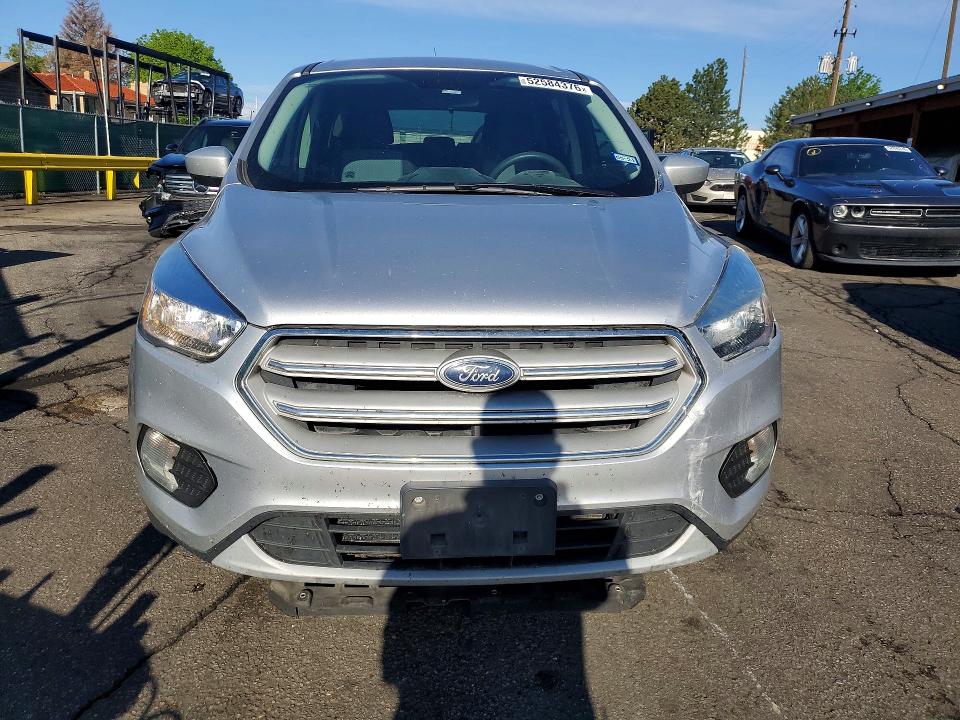 52584376 :رقم المزاد ، 1FMCU0GD7KUA04967 vin ، 2019 Ford Escape مزاد بيع