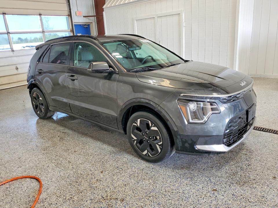 53988846 :رقم المزاد ، KNDCR3L1XR5115343 vin ، 2024 Kia Niro مزاد بيع
