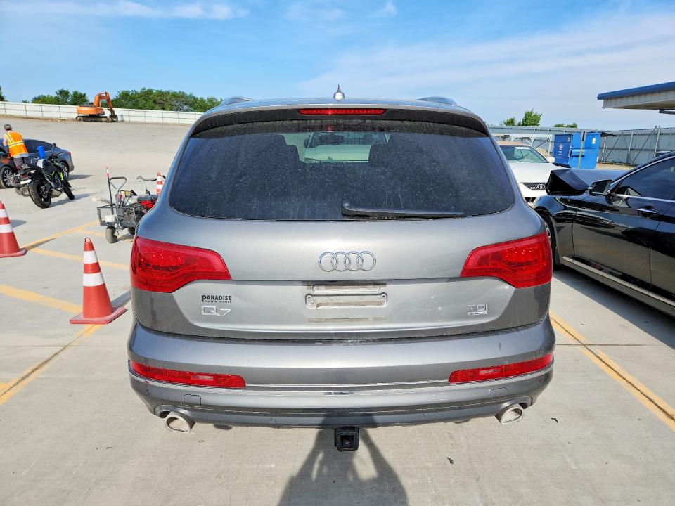 Продажа на аукционе авто 2015 Audi Q7, vin: WA1LMAFE5FD031427, номер лота: 53434366