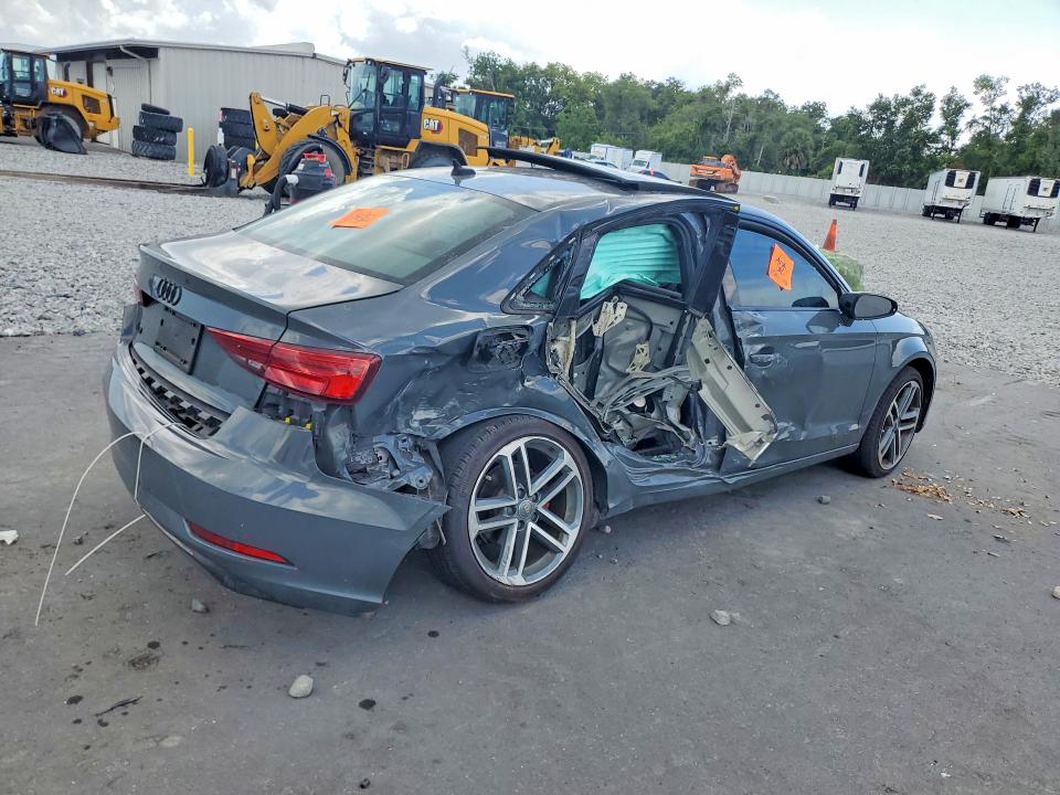 Продаж на аукціоні авто 2020 Audi A3, vin: WAUAUGFF9LA104009, номер лоту: 54925946
