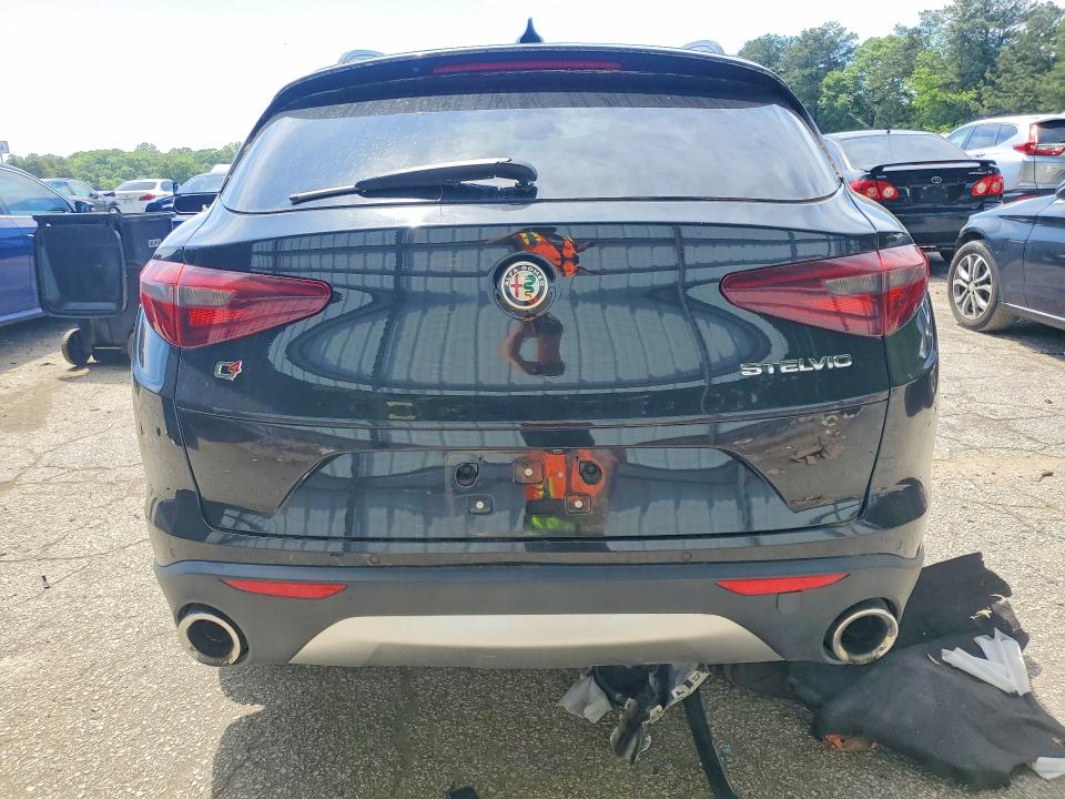 52468376 :رقم المزاد ، ZASFAKNN2J7B62395 vin ، 2018 Alfa Romeo Stelvio مزاد بيع